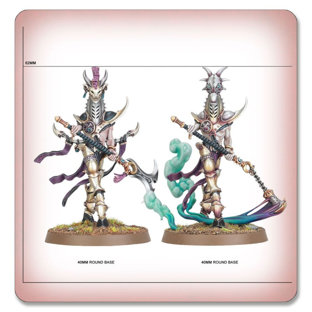 Warhammer Age of Sigmar Fürst der Hysterie (83-118) mit zwei Bauvarianten auf 40-mm-Rundbases (Größenvergleich)