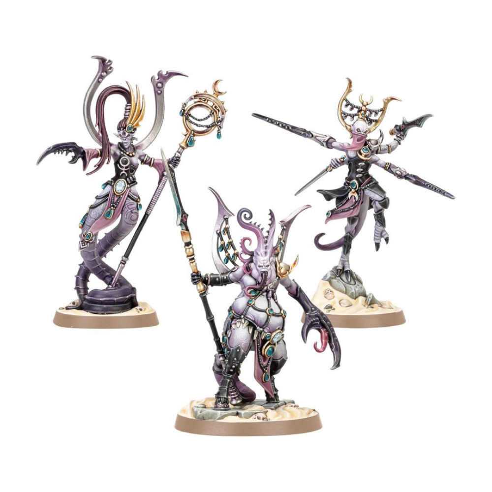 Warhammer Age of Sigmar Speerspitze: Epikureische Feiernde (70-834) mit drei bemalten Anführer-Miniaturen.