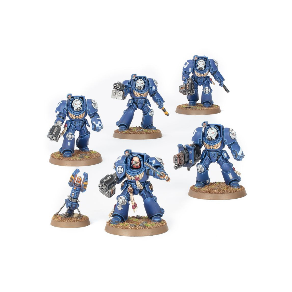 Warhammer 40k Terminatortrupp Space Marines Miniaturen. Bemalte Terminator Modelle mit schweren Waffen und Sturmboltern