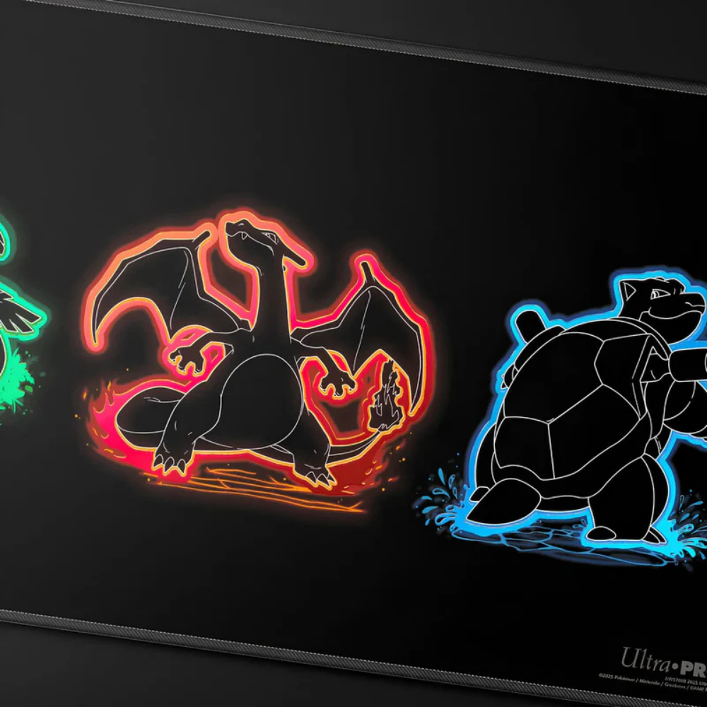Pokémon Spielmatte mit Glurak, Bisaflor und Turtok in Neon-Optik auf schwarzem Hintergrund, Ultra Pro Zubehör