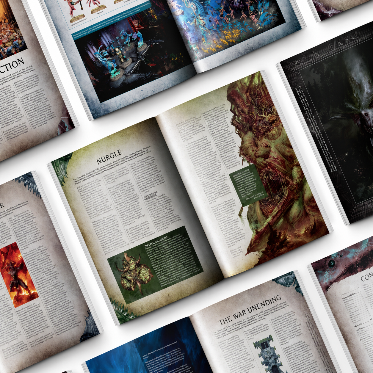 Geöffnete Warhammer-40.000-Bücher zeigen Hintergrundtexte, Illustrationen und Miniaturenbeispiele.