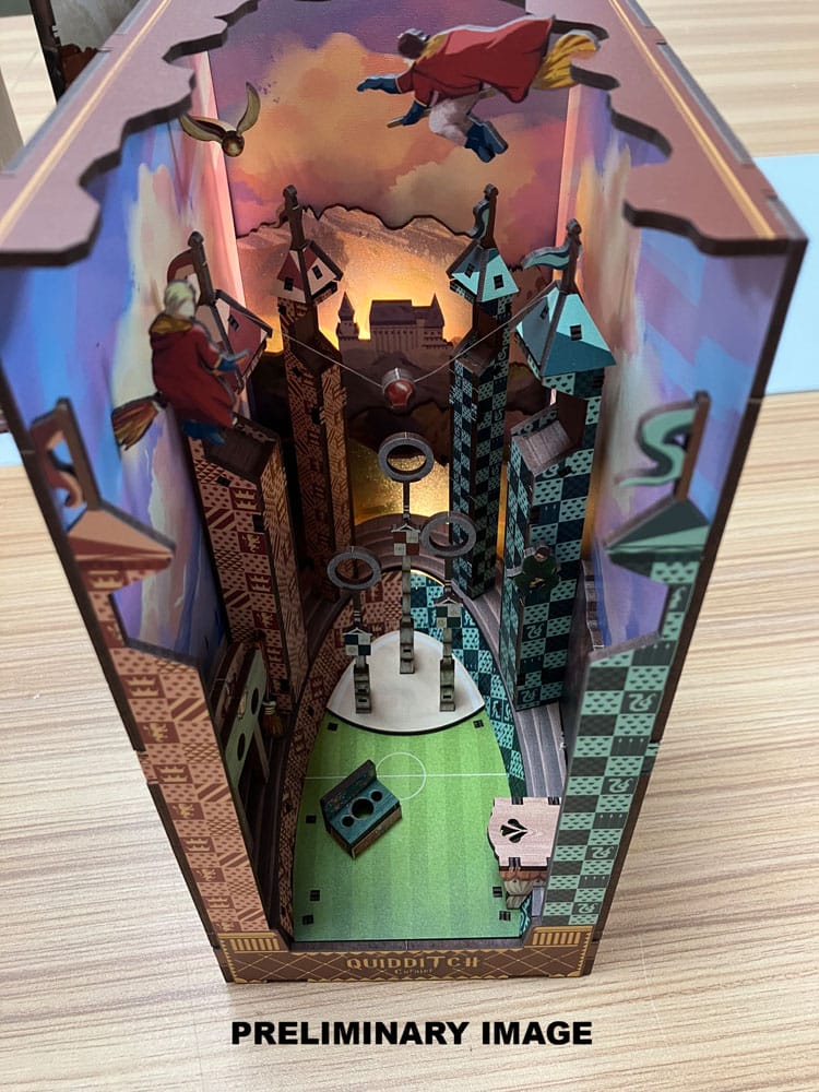 Harry Potter – Quidditchfeld – Tiny Adventures Book Nook Mini-Diorama 23 cm